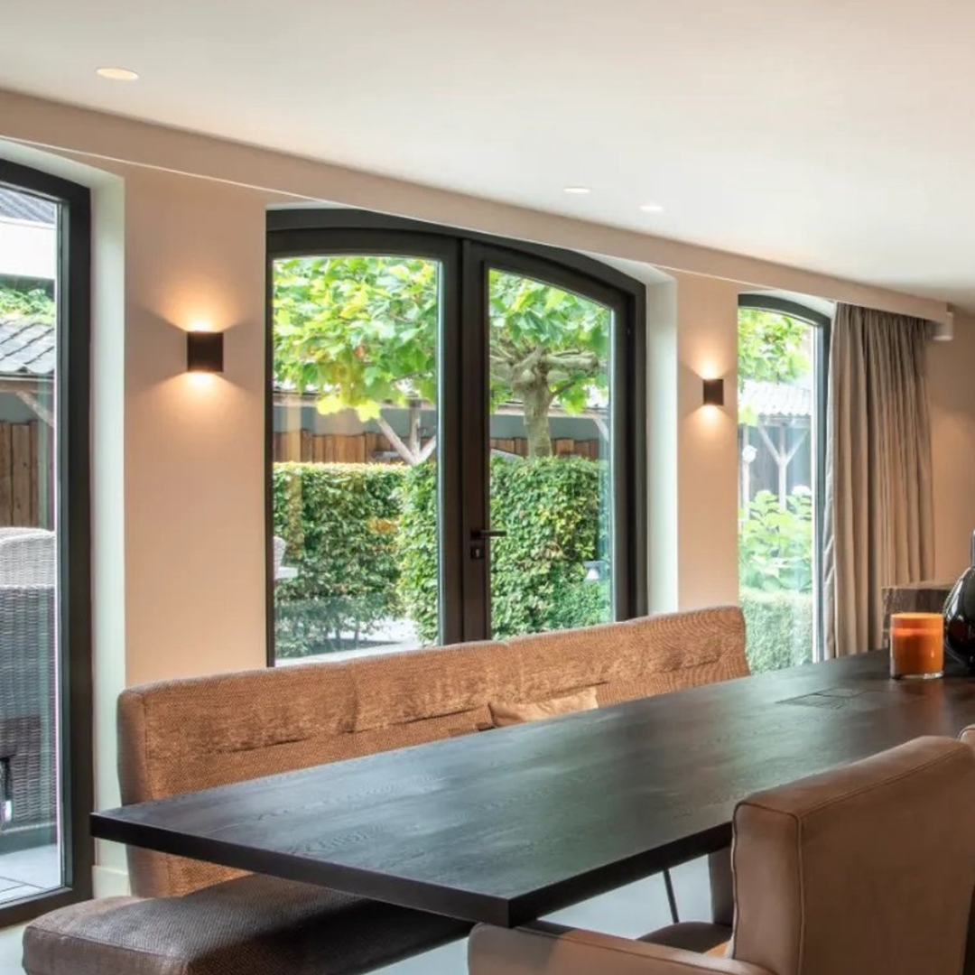 Stijlvolle wandlamp dubbelzijdig licht