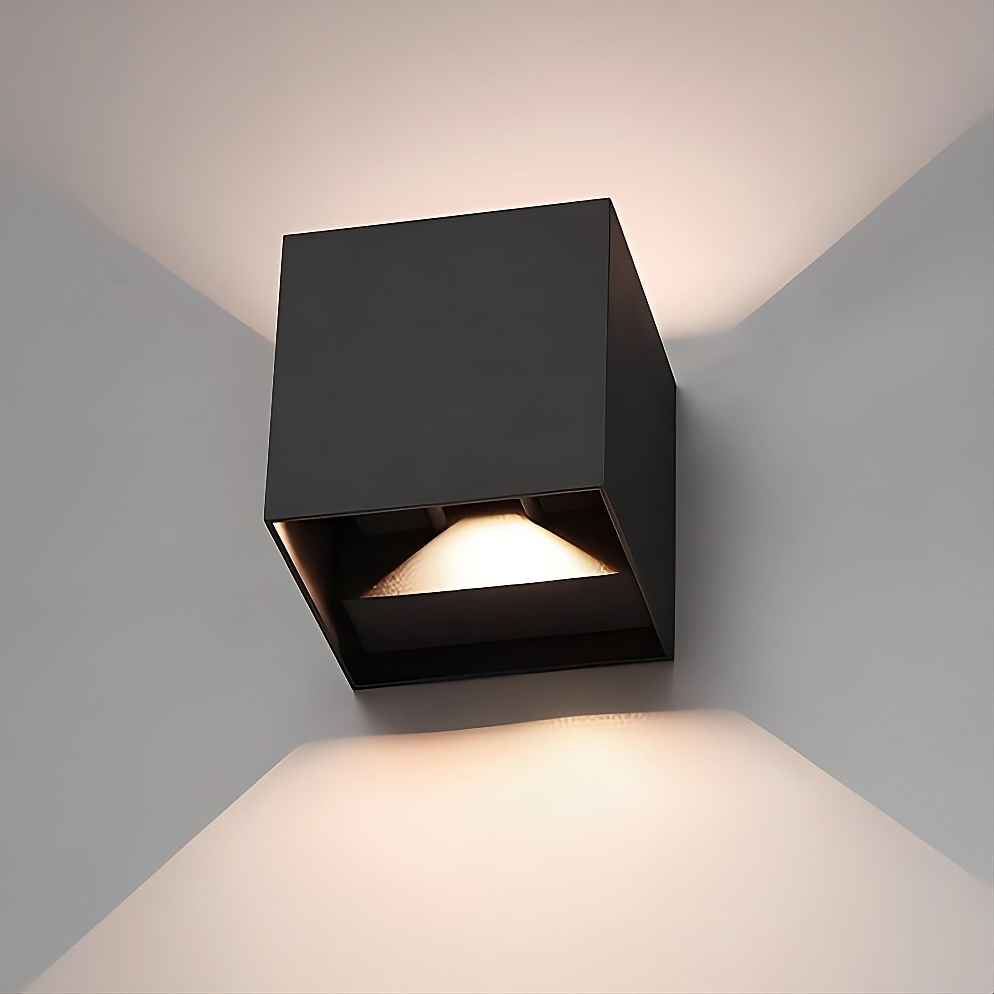 Stijlvolle wandlamp dubbelzijdig licht